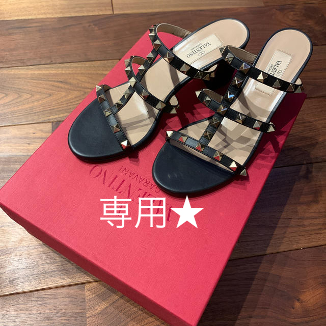 VALENTINO カーフスキンヒールサンダル