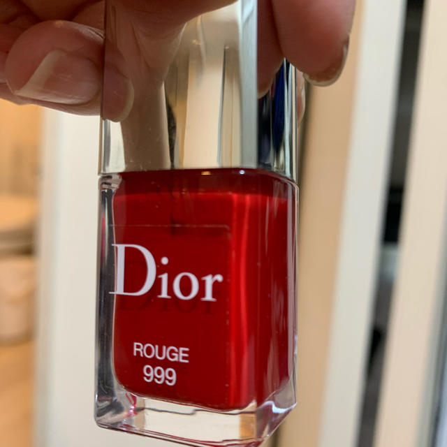 Dior(ディオール)の【値下げ】ディオール ヴェルニ  999 ROUGE コスメ/美容のネイル(マニキュア)の商品写真