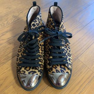 ミュウミュウ(miumiu)のmiumiu レオパード　スニーカー(スニーカー)