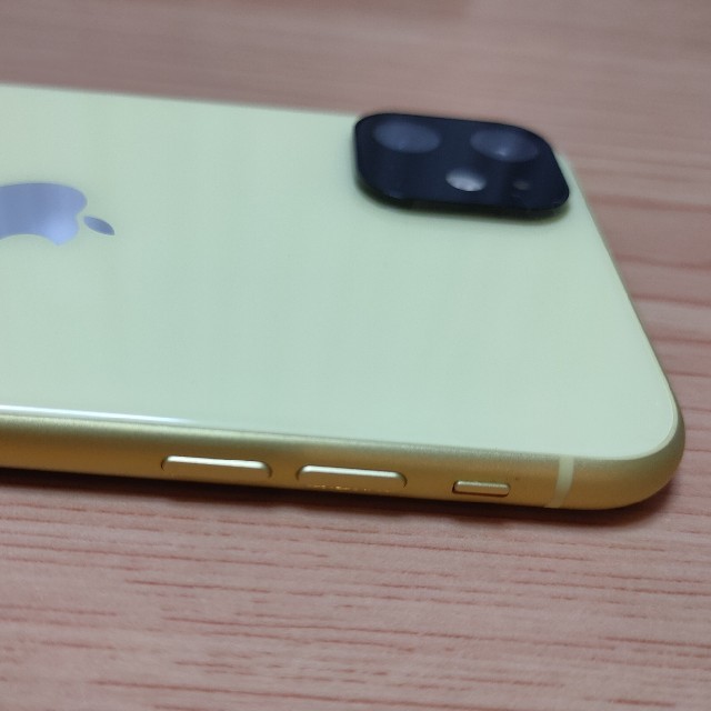 iPhone SIMロック解除済み Yellowの通販 by たぴおか３１'s shop｜アイフォーンならラクマ - iPhone 11 64GB お得定番