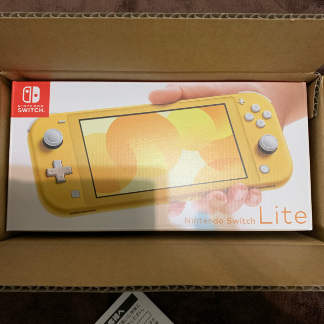 新品未使用　ニンテンドースイッチライト　イエロー