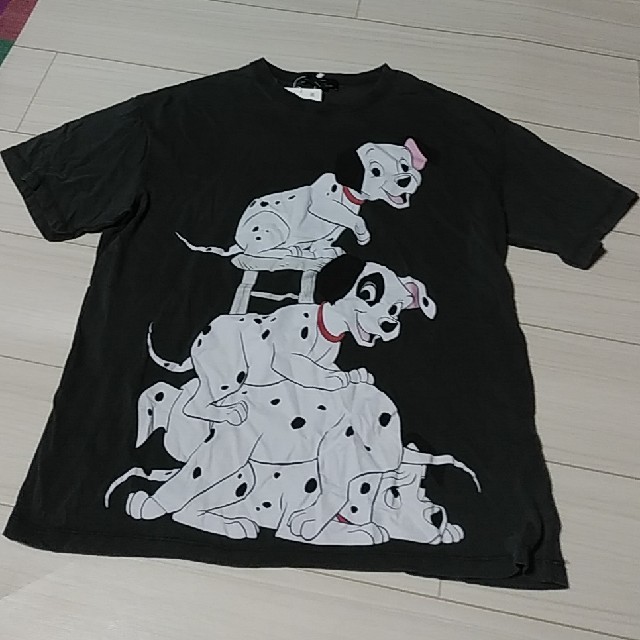 Bershka(ベルシュカ)のベルシュカ　101 102 わんちゃん　ディズニー　Disney レディースのトップス(Tシャツ(半袖/袖なし))の商品写真