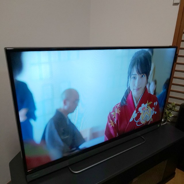 東芝(トウシバ)のＲＥＧＺＡ 最強ランク ４０Ｖ３０／Ｗ裏録画対応 ４０型液晶テレビ スマホ/家電/カメラのテレビ/映像機器(テレビ)の商品写真