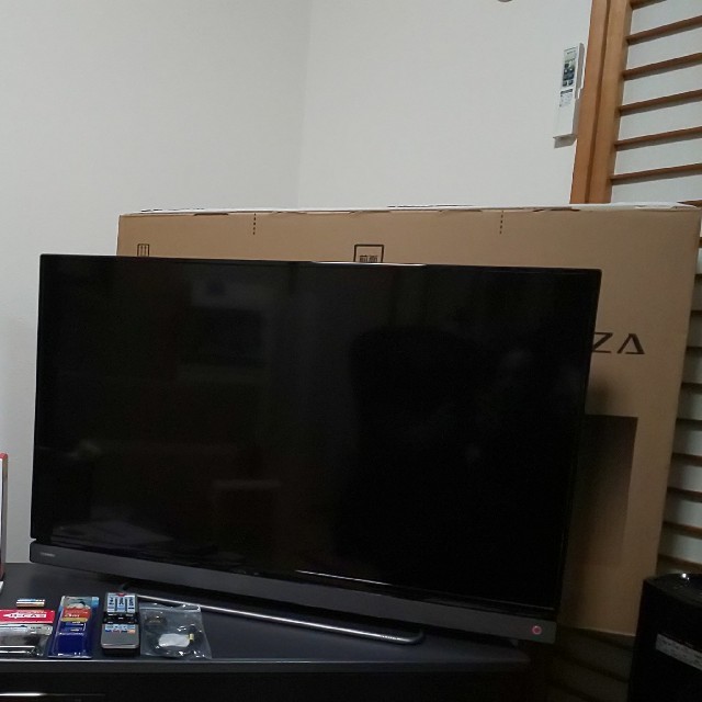 東芝(トウシバ)のＲＥＧＺＡ 最強ランク ４０Ｖ３０／Ｗ裏録画対応 ４０型液晶テレビ スマホ/家電/カメラのテレビ/映像機器(テレビ)の商品写真