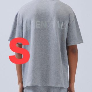 フィアオブゴッド(FEAR OF GOD)のFOG ESSENTIALS  Tシャツ  グレー Sサイズ(Tシャツ/カットソー(半袖/袖なし))