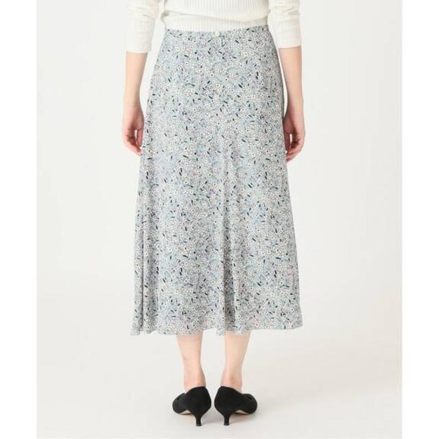 IENA(イエナ)のIENAフラワープリントフレアスカート40サックスブルー レディースのスカート(ひざ丈スカート)の商品写真