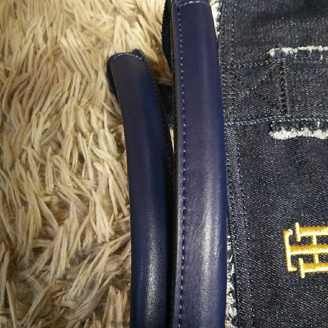 TOMMY HILFIGER(トミーヒルフィガー)の美品トミーフィルガートートバッグ レディースのバッグ(ショルダーバッグ)の商品写真