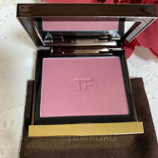 TOM FORD 今年購入 美品 トムフォード チークカラー グラテュイタス 07の通販 by まりんs shop｜トムフォードならラクマ