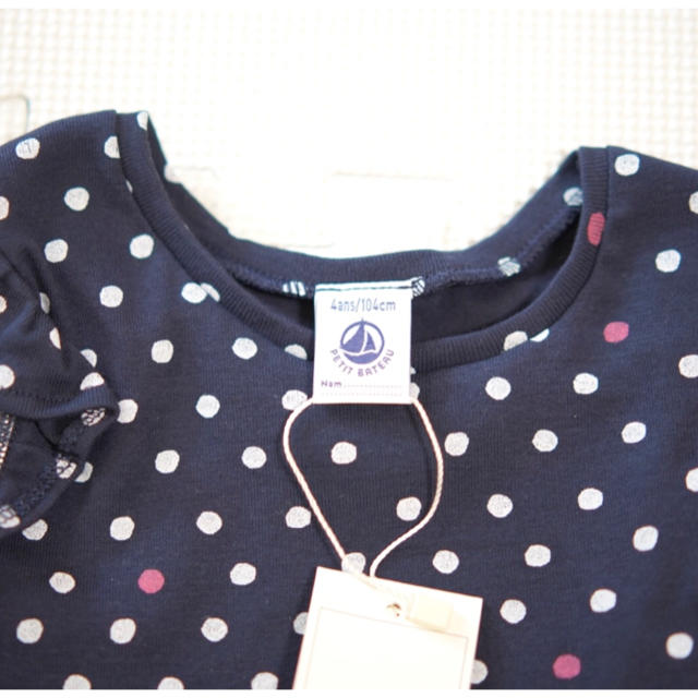 PETIT BATEAU(プチバトー)のプチバトー　プリント半袖ワンピース　4A キッズ/ベビー/マタニティのキッズ服女の子用(90cm~)(ワンピース)の商品写真