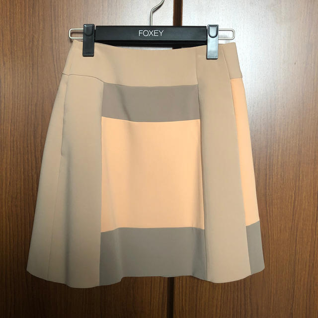 FOXEY(フォクシー)のフォクシーニューヨーク 台形スカート レディースのスカート(ひざ丈スカート)の商品写真