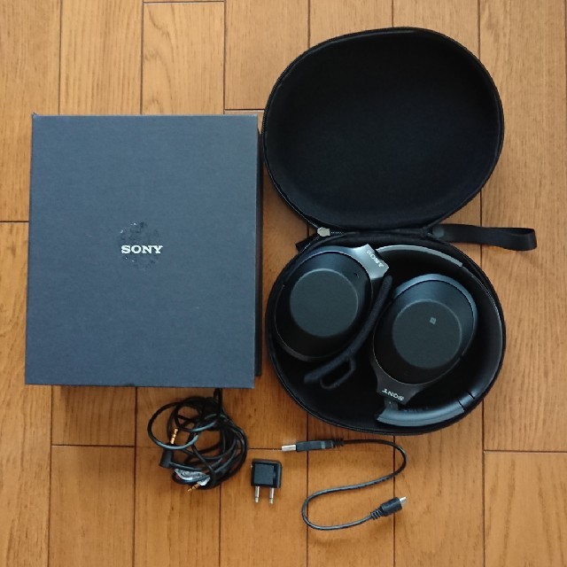 SONY(ソニー)のワイヤレスノイズキャンセリングヘッドホン  SONY WH-1000 XM2 スマホ/家電/カメラのオーディオ機器(ヘッドフォン/イヤフォン)の商品写真