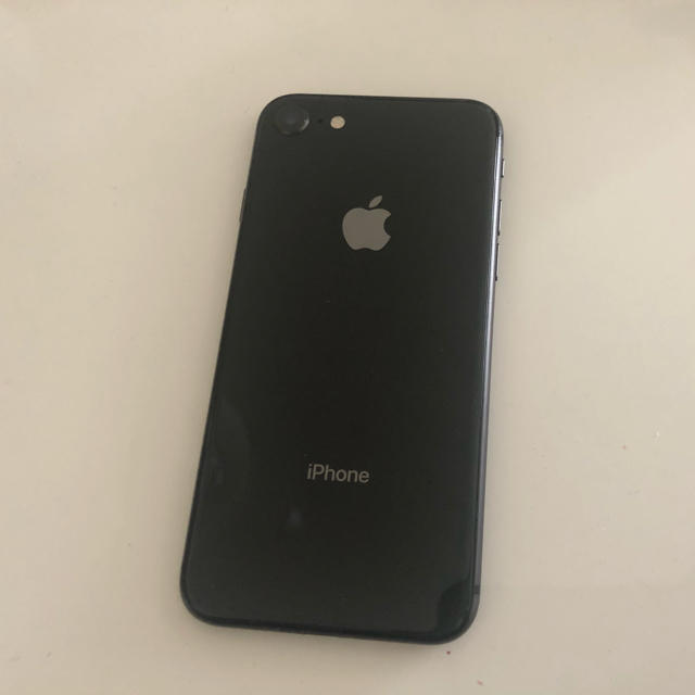 iPhone8 スペースグレー　64GB