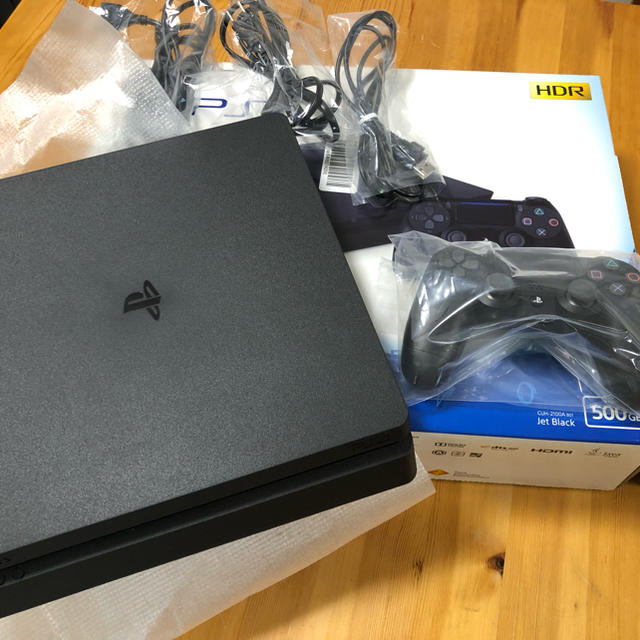 PlayStation4ジェットブラック500GB(CUH-2100AB01)