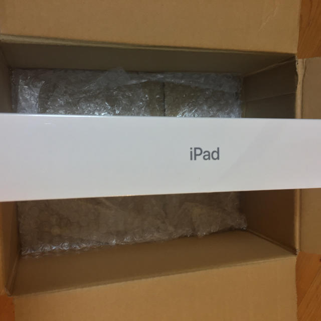 iPad(アイパッド)のiPad 第7世代 32GB  スマホ/家電/カメラのPC/タブレット(タブレット)の商品写真