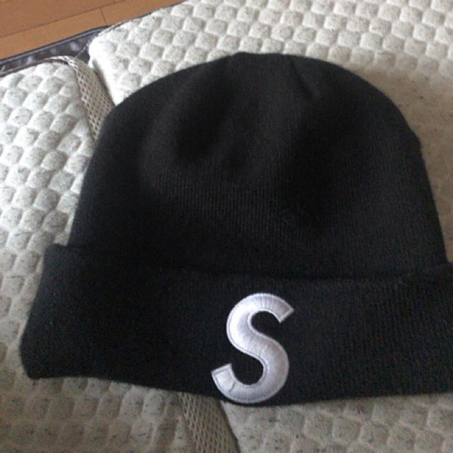 Supreme(シュプリーム)のSupreme S Logo Beanie 17aw Sロゴ ビーニー ニット帽 メンズの帽子(ニット帽/ビーニー)の商品写真