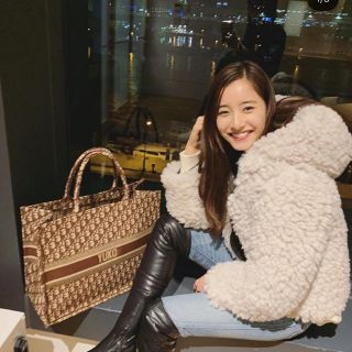 ザラ(ZARA)の新木優子ちゃん　着用　アウター(毛皮/ファーコート)