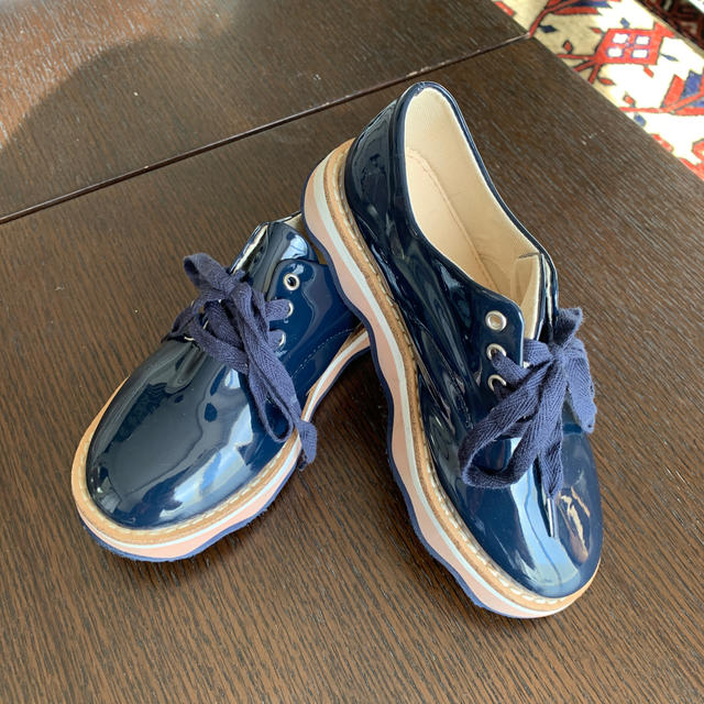 ZARA KIDS(ザラキッズ)のZARA KIDS エナメルレースアップシューズ  ✻size 18.5cm✻ キッズ/ベビー/マタニティのキッズ靴/シューズ(15cm~)(フォーマルシューズ)の商品写真