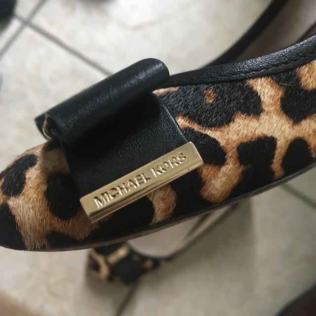 Michael Kors(マイケルコース)のMichael Kors マイケルコース ハラコレザーパンプス 38 38.5 レディースの靴/シューズ(ハイヒール/パンプス)の商品写真