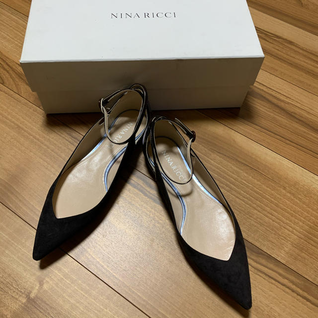 NINA RICCI(ニナリッチ)の未使用 NINA RICCI フラットパンプス スエード x エナメル36  レディースの靴/シューズ(ハイヒール/パンプス)の商品写真