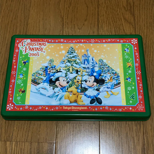 Disney(ディズニー)のTDL◆クリスマスファンタジー 2005◆スーベニア ランチボックス エンタメ/ホビーのおもちゃ/ぬいぐるみ(キャラクターグッズ)の商品写真