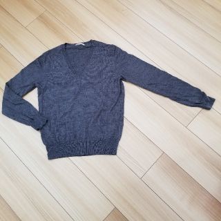 ユニクロ(UNIQLO)のユニクロ Vネックニット M グレー チャコールグレー Vネック(カットソー(長袖/七分))