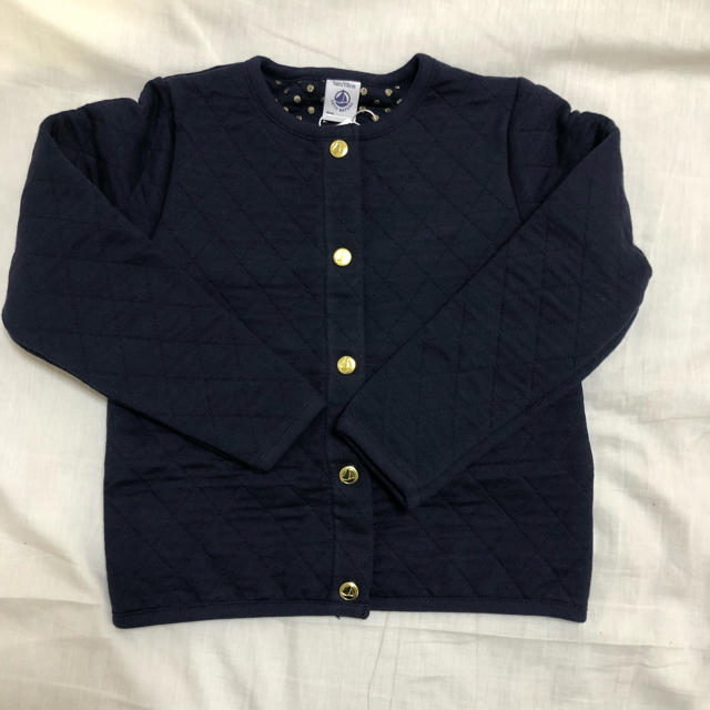 PETIT BATEAU(プチバトー)のSALE☆プチバトー  チュビックキルティングカーディガン キッズ/ベビー/マタニティのキッズ服女の子用(90cm~)(カーディガン)の商品写真