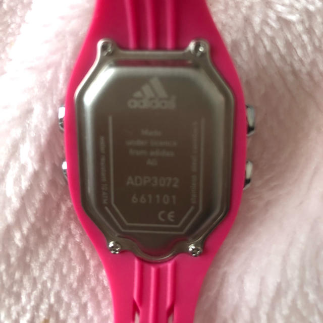 adidas(アディダス)のadidas スポーツウォッチ メンズの時計(腕時計(デジタル))の商品写真