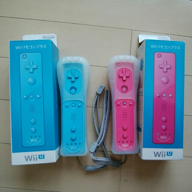 Wii U(ウィーユー)のwii Uリモコンプラス　2個セット エンタメ/ホビーのゲームソフト/ゲーム機本体(その他)の商品写真