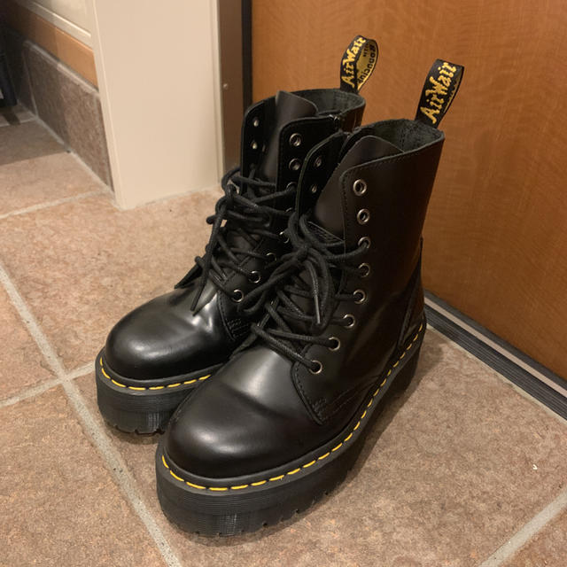 Dr.Martens(ドクターマーチン)のドクターマーチン 8ホール ブーツ 厚底 レディースの靴/シューズ(ブーツ)の商品写真