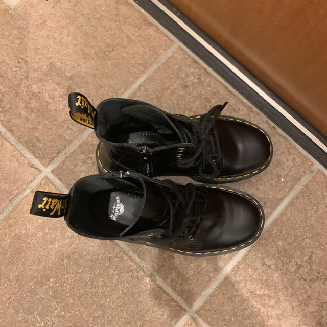 Dr.Martens(ドクターマーチン)のドクターマーチン 8ホール ブーツ 厚底 レディースの靴/シューズ(ブーツ)の商品写真