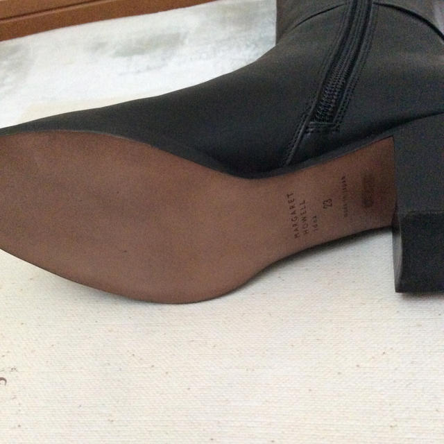 MARGARET HOWELL(マーガレットハウエル)の新品マーガレット ハウエル ロングブーツ 23㎝ レディースの靴/シューズ(ブーツ)の商品写真