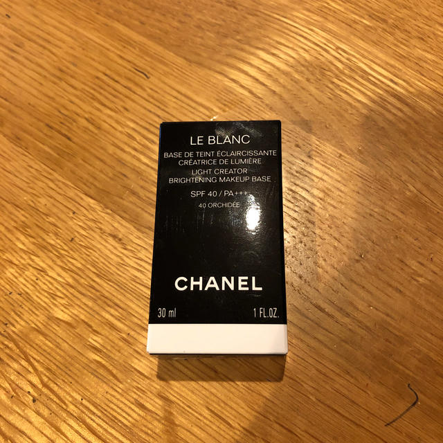 CHANEL(シャネル)の新品未開封シャネル　ルブランバーズルミエール　40 オーキデ コスメ/美容のベースメイク/化粧品(化粧下地)の商品写真