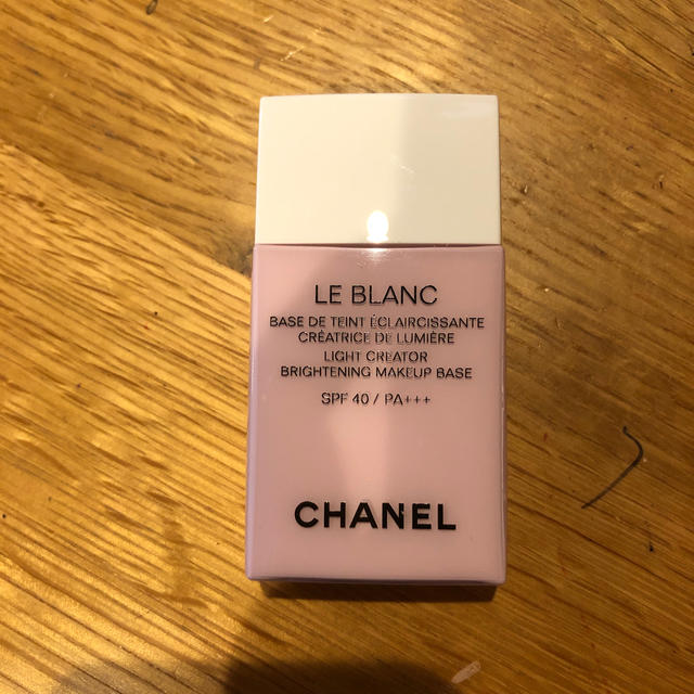 CHANEL(シャネル)の新品未開封シャネル　ルブランバーズルミエール　40 オーキデ コスメ/美容のベースメイク/化粧品(化粧下地)の商品写真