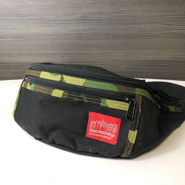 Manhattan Portage(マンハッタンポーテージ)の【美品】マンハッタンポーテージ ウエストポーチ ショルダーバッグ 迷彩 メンズのバッグ(ショルダーバッグ)の商品写真