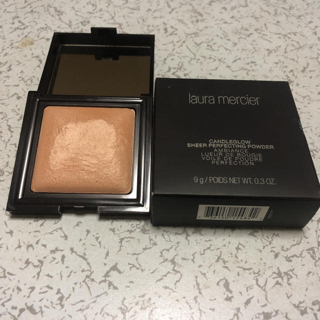 laura mercier(ローラメルシエ)のローラ メルシエ キャンドルグロウ パーフェクティングパウダー2即購入不可。 コスメ/美容のベースメイク/化粧品(フェイスパウダー)の商品写真