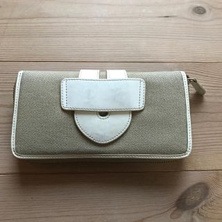 ティラマーチ(TILA MARCH)のティラマーチ　長財布　ベージュ✖︎白エナメル(財布)