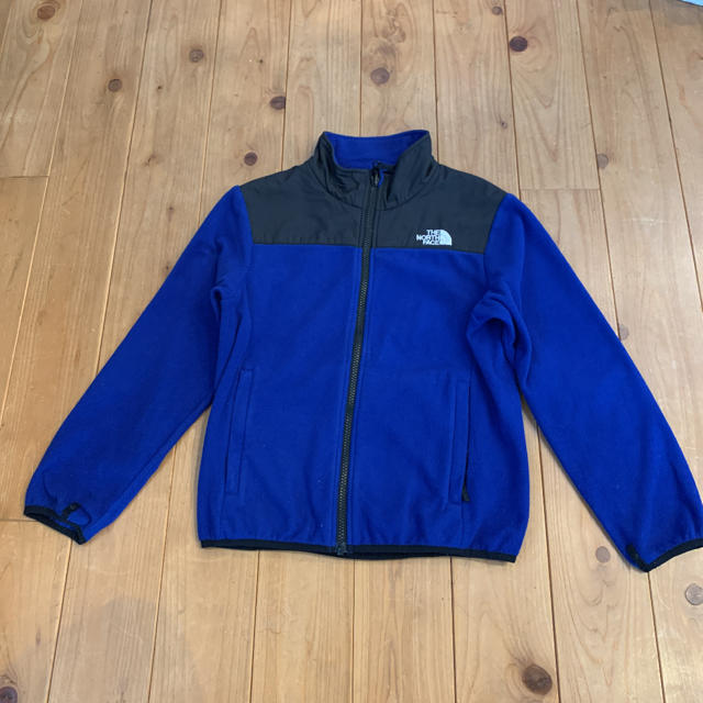 THE NORTH FACE(ザノースフェイス)のノースフェイス　フリース　子供用　サイズ140 キッズ/ベビー/マタニティのキッズ服男の子用(90cm~)(ジャケット/上着)の商品写真