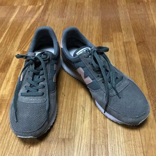 ニューバランス(New Balance)のニューバランス レディーススニーカー          グレー 22.5cm新品(スニーカー)