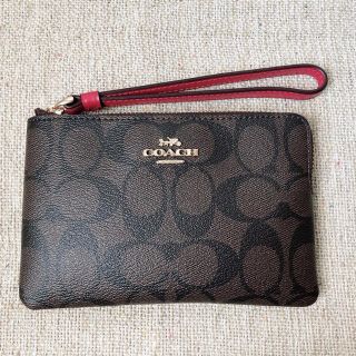 コーチ(COACH)の【新品】COACH シグニチャーコーナージップ リストレッッ ト(ポーチ)