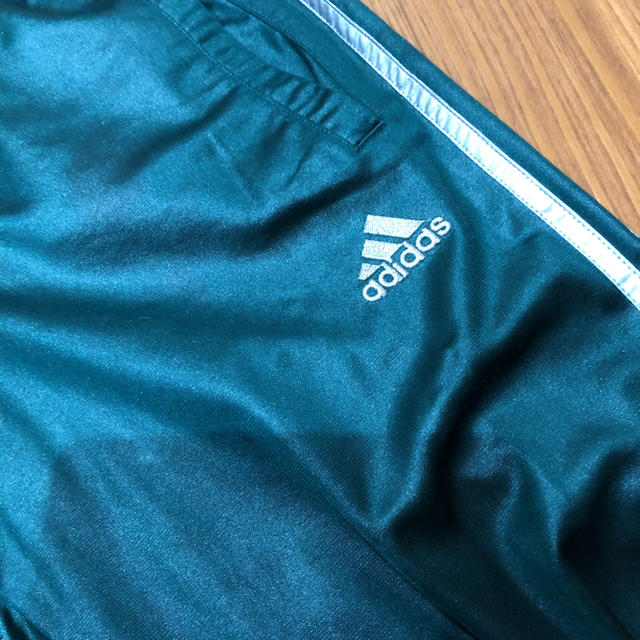 adidas(アディダス)の【送料無料】アディダス　ジャージ上下セット◎美品グリーン緑　オシャレ メンズのトップス(ジャージ)の商品写真