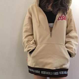 ステューシー(STUSSY)のモブ　MOBB(パーカー)