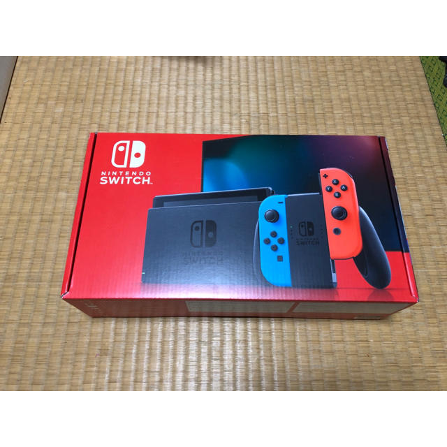 Nintendo Switch(ニンテンドースイッチ)のNintendo Switch JOY-CON(L) ネオンブルー/(R) ネオ エンタメ/ホビーのゲームソフト/ゲーム機本体(家庭用ゲーム機本体)の商品写真