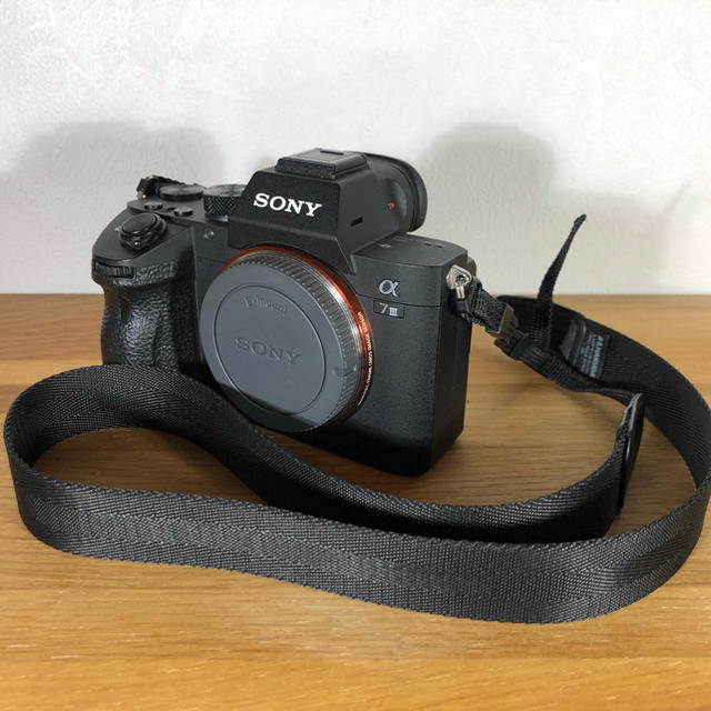 【新品級・ボディのみ】SONY α7Ⅲ  スマホ/家電/カメラのカメラ(ミラーレス一眼)の商品写真