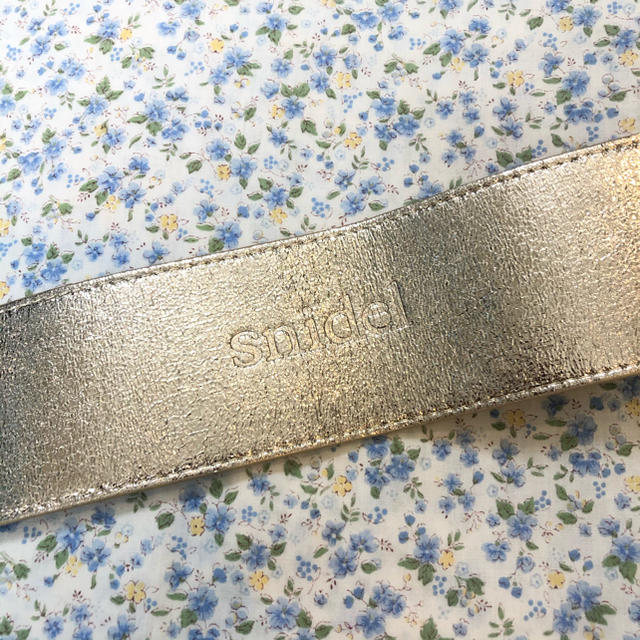 SNIDEL(スナイデル)のゴールド太ベルト レディースのファッション小物(ベルト)の商品写真