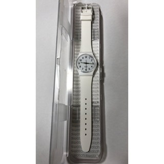 スウォッチ(swatch)のswatch GW151O ホワイト　【新品未使用品】(腕時計(デジタル))
