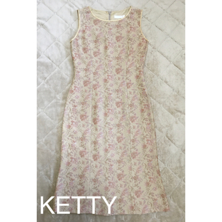 【タグ付き】ワンピース　ketty 花柄ワンピース　可愛い　Sサイズ　レディース