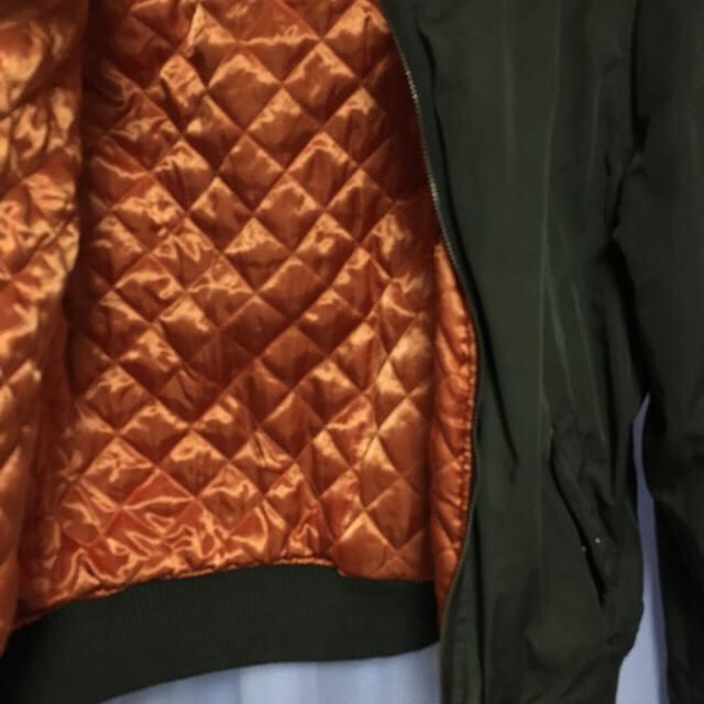 Bershka(ベルシュカ)のMA-1 レディースのジャケット/アウター(ブルゾン)の商品写真