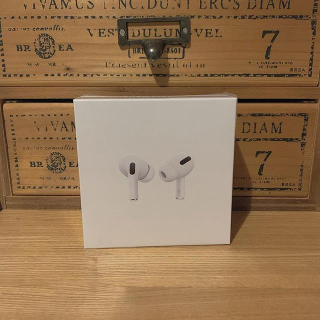 ［新品］AirPods pro