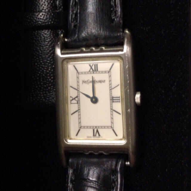腕時計【美品】Yves Saint Laurent   腕時計 タンク型 シルバー
