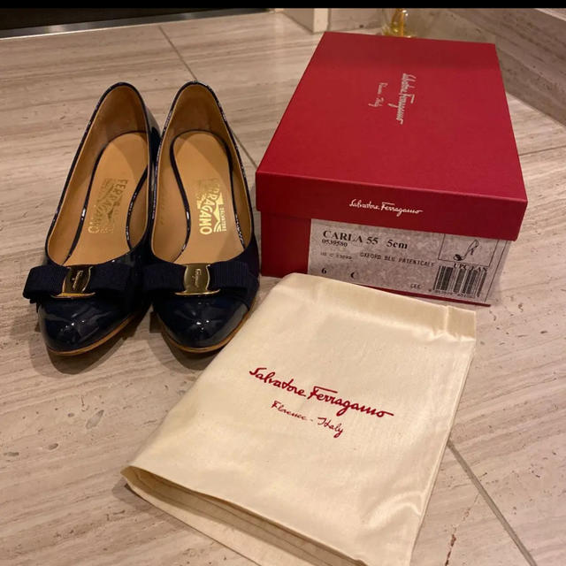 Salvatore Ferragamo(サルヴァトーレフェラガモ)のパンプス レディースの靴/シューズ(ハイヒール/パンプス)の商品写真